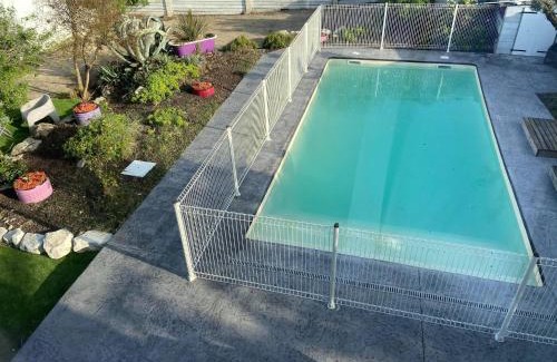 Saint-Privat-des-Vieux Casa | mas pour 10 personnes avec jacuzzi