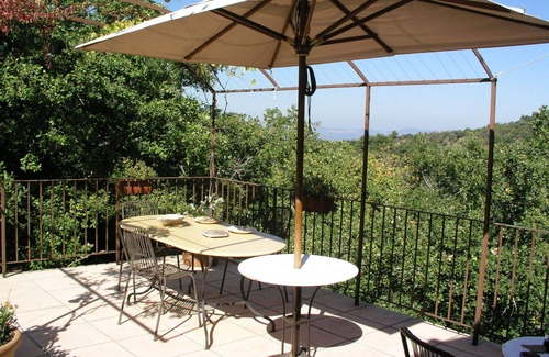 La Roque-sur-Pernes Casa | Mas provençal with swimming pool