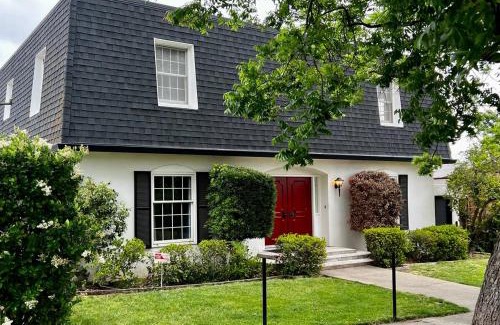 Oroville Casa | Massive 4 Bedroom House with Pool