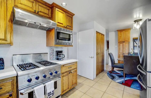 San Rafael Casa | Perfect for Thanksgiving dinner!