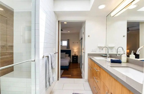 South Mission Beach Casa | Massive Oceanview 6BR Penthouse + Rooftop Decks