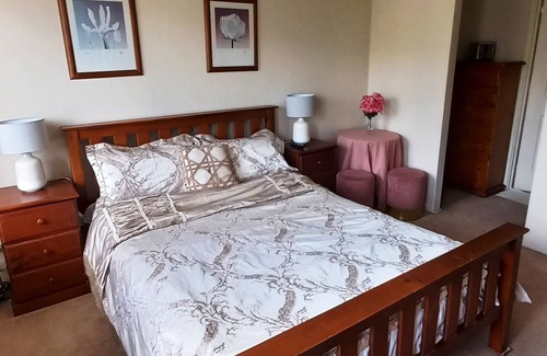 Stirling Cabina | Master retreat at Private Estate Near Perth CBD