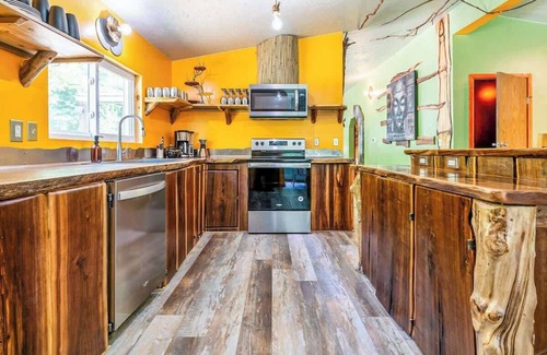 Laurelville Cabina | Master Sculptor's Art Lodge Retreat-Hocking Hills