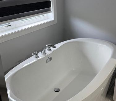 Whitby Casa | masters bet room