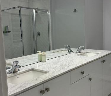 Whitby Casa | masters bet room