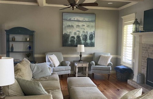 Appling Casa | Masters Golf Listing - Hermosa casa en 5 acres y lago de 25 acres