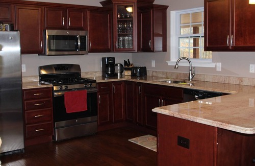 Lackawaxen Casa | Masthope 6 BR 4BA Chalet contemporáneo para 16 personas Camine hasta las pistas y la piscina del lodge