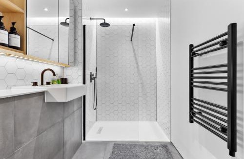 London Borough of Hounslow Apartamento | Matisse By The Park - By Raymond Properties