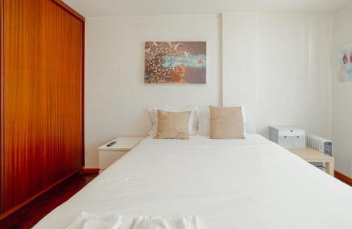 Aldoar Apartamento | Matosinhos Sea Side Apartments by Vacationy