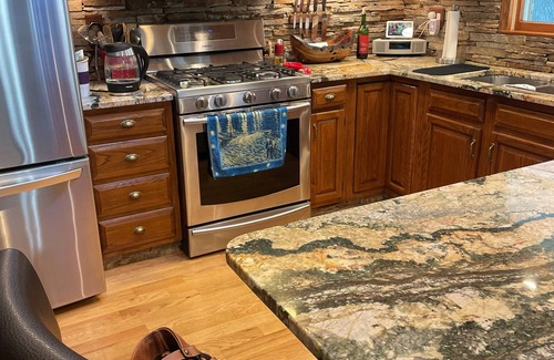 Mattituck Casa | Mattituck, Bay and Sound Beaches, In Ground Pool, Wine Country!