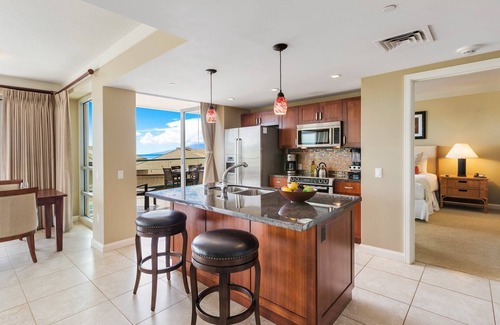 Kaanapali Condominio | Alquiler del resort en Maui: Hokulani 820 - Piso superior 2BR con vista al mar y a la montaña + Balcón X L