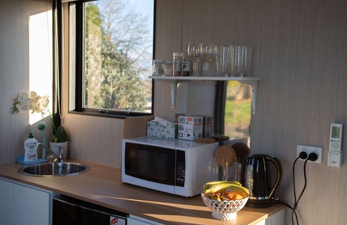 Cambridge Casa | Maungakawa Hill by Tiny Away