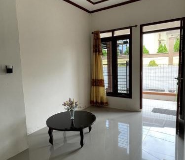 Banda Aceh Casa | Mawar Homestay