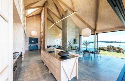 Oneroa Casa | Mawhiti - Stay Waiheke