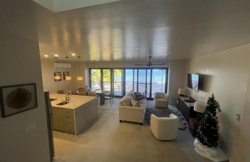 Placentia Villa | Mayatai Beach Villa - Elegant 2BR Beachfront with Stunning Ocean Views