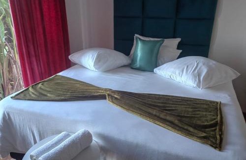 Saldanha Casa | MayBach Hills Palace Guesthouse
