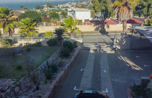 Saldanha Casa | MayBach Hills Palace Guesthouse