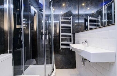 Scarborough Hotel | Mayfield Hotel