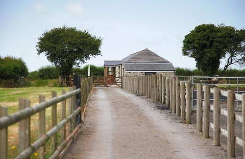 Cowbridge Casa | Maytree Cottage - Dos Habitaciones Casa, Capacidad 4