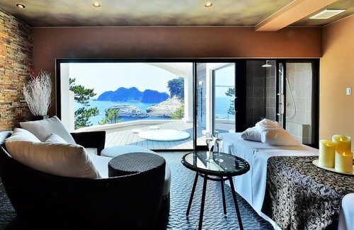 Nishina Casa | Mayu Futahari