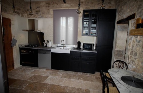 Saint-Etienne-du-Gres Otro | Mazet de Gite Sans Souci