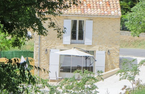 La Roque-sur-Pernes Casa | Mazet recientemente renovado en el corazón de la Provenza y sus colinas.