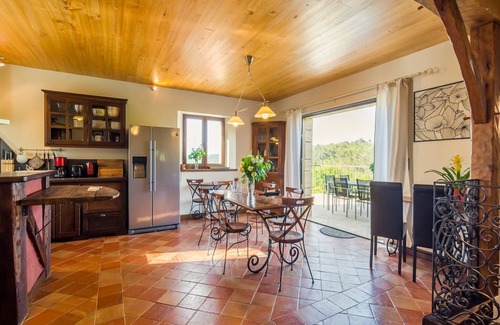 Mazeyrolles Casa | Escape del bosque de Mazeyrolles