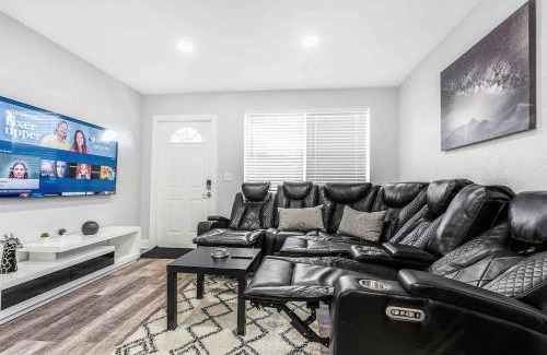 Hollywood Casa | Mazor Luxury Two Bedroom Vacation Home