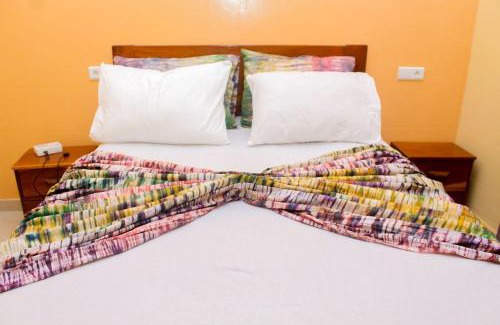 Thies Cama Y Desayuno | Mbin Songho Ndiaganiao