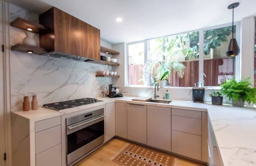 Harbor Casa | MCM modern architectural gem four houses from the bay in Naples, Long Beach.