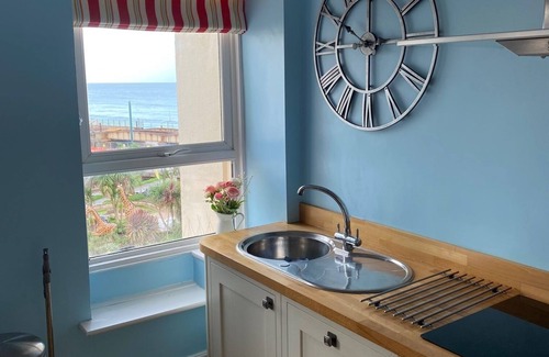 Dawlish Apartamento | Mead Flat en el corazón de Dawlish con excelentes vistas al mar a 150 metros de la playa
