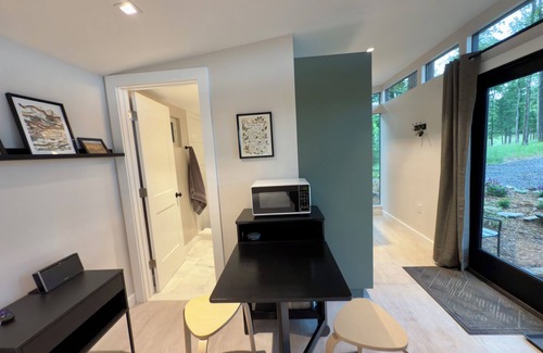 Mt Lookout Villa | Meadow River Cliff House