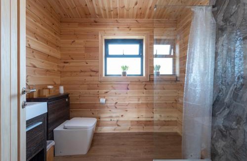 Burstall Casa | Meadow Valley Lodge 3 - Hot Tub