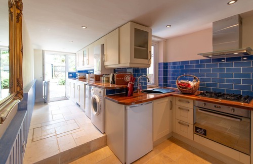 Hadleigh Cabaña | Meddlars a historic cottage on the countryside edge of a vibrant Market Town