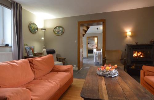 Walk Casa | Medieval farmhouse with private garden