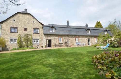 Walk Casa | Medieval farmhouse with private garden