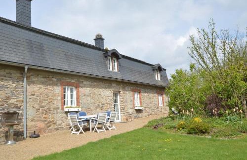 Walk Casa | Medieval farmhouse with private garden