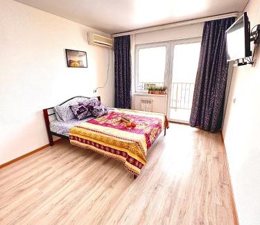 Almaty Apartamento | MEDINAHOTELKZ, # 70, вид на горы, до арбата 15 мин пешком, HALAL