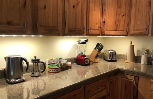 Eureka Springs Apartamento | Meditation Sanctuary, vegan community, 22 acres, nature, walking trail, hot tub.