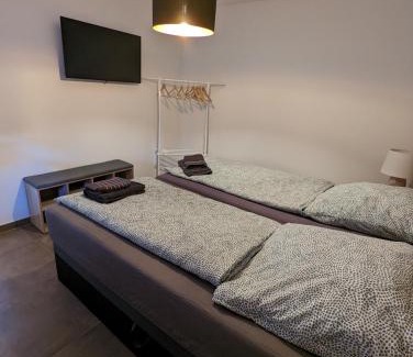 Azmannsdorf Apartamento | Meet and Greet am Radfernweg E-Bike Verleih modern 2