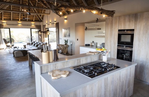 Hoedspruit Villa | Meet Villa Safari: a 5-star exclusive villa