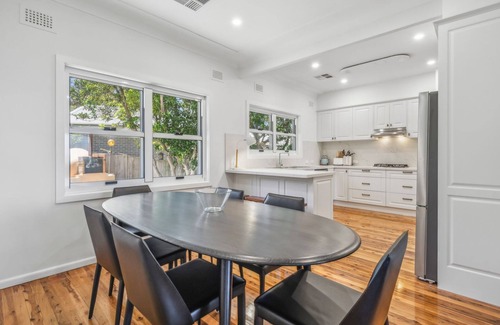 Katoomba Casa | Megalong Views in Katoomba