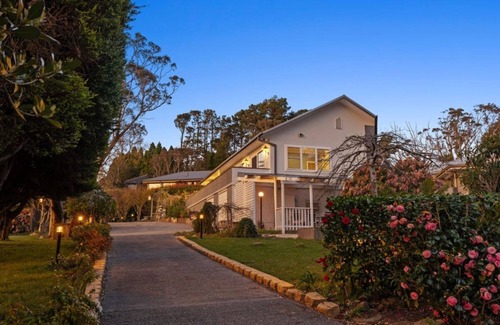 Katoomba Casa | Megalong Views in Katoomba