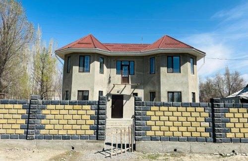 Ak-Talaa District Casa | Meimanbek Guesthouse