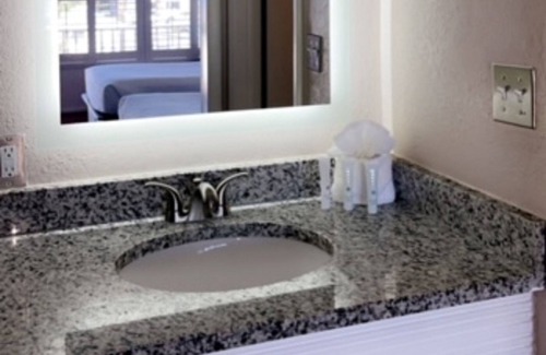 June Park Hotel | Melbourne All Suites