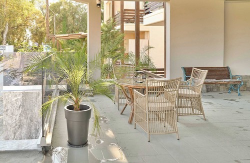 Kourouta Apartamento | Melina Suite in Kourouta – Steps from the Beach