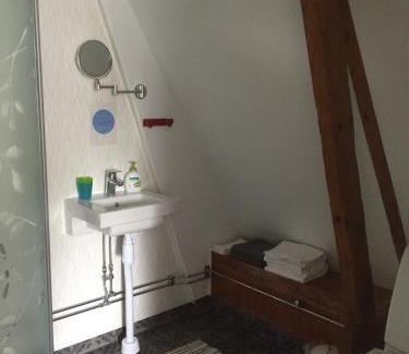 Storlinge Cama Y Desayuno | Mellangården i Äpplerum