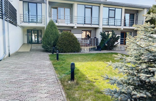 Jurmala Apartamento | Melluzi Apartment 15 min from beach