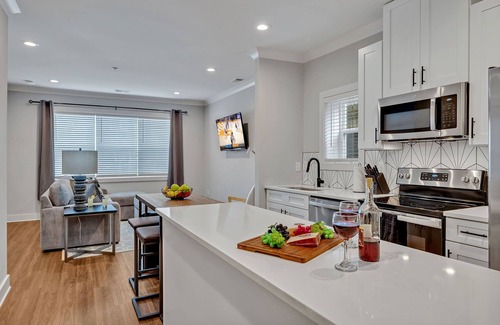 Melrose Cabaña | Melrose Mezzo - 5 Mins to Broadway - Rooftop