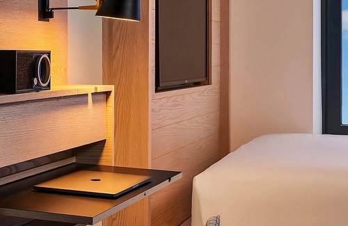 Washington Heights Hotel | Memorable Stay in New York! Radio Hotel, Pet-Friendly Studio Room!